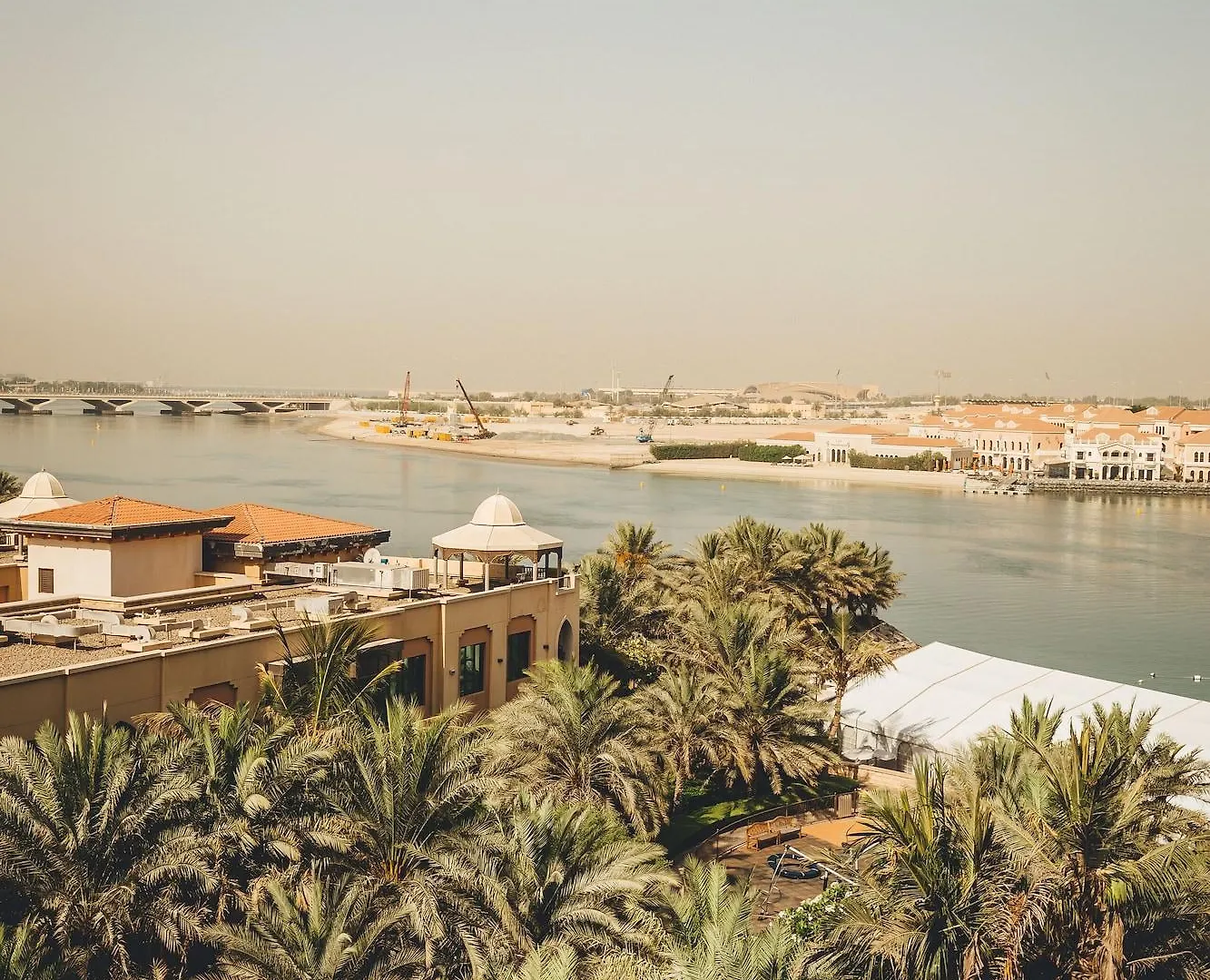 Traders Hotel, Abu Dhabi Hotel