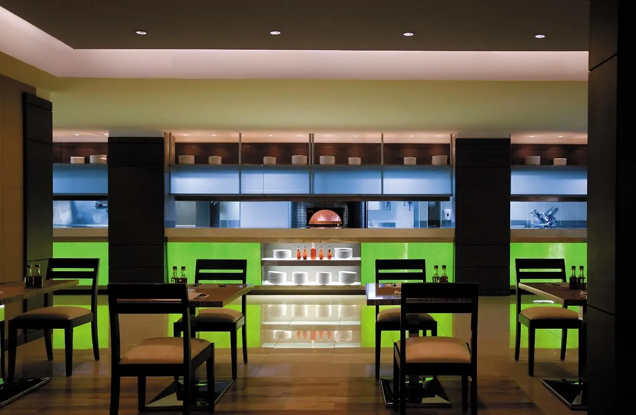 Traders Hotel, Abu Dhabi 4*,