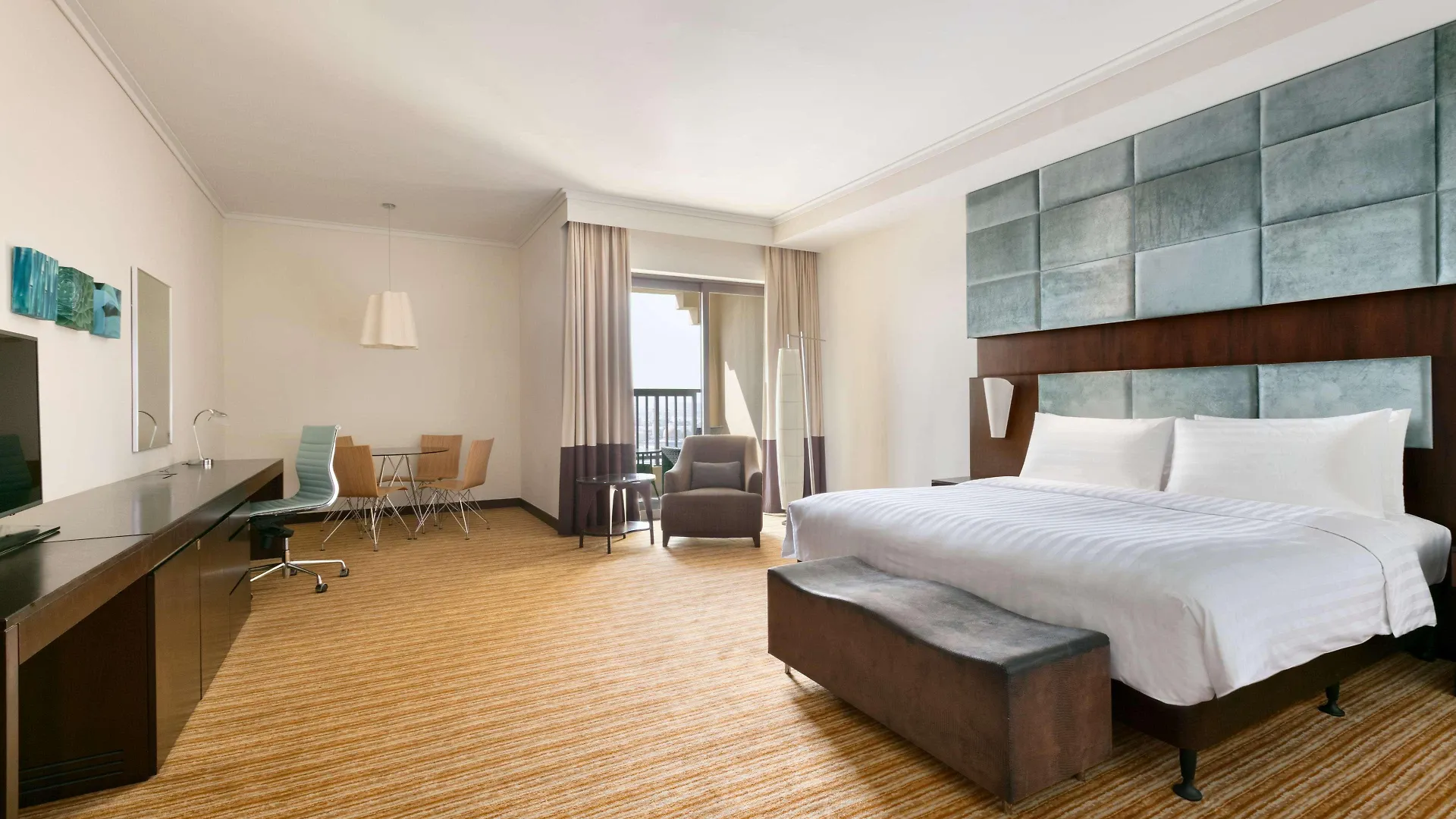 **** Hotel Traders Hotel, Abú Dhabí Spojené arabské emiráty