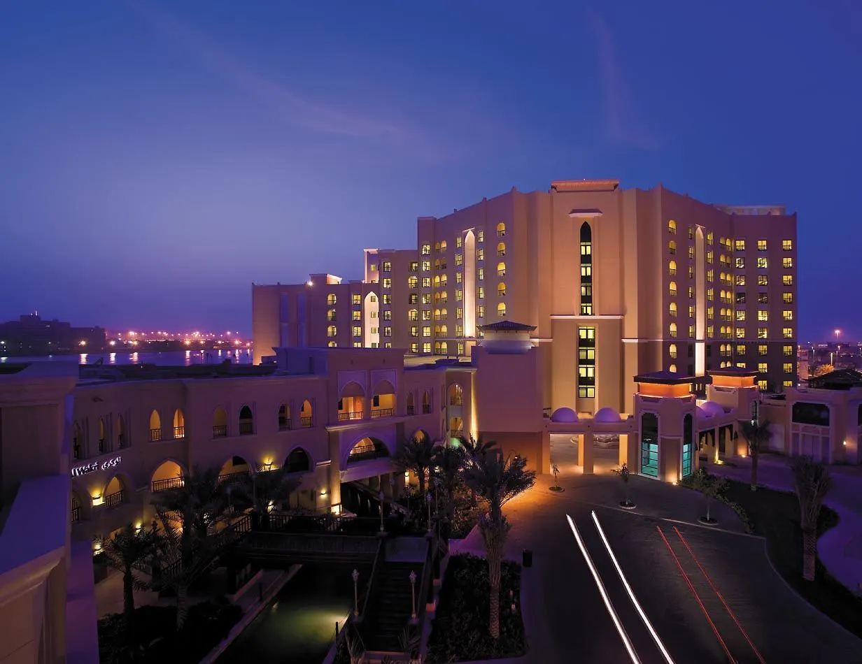 Traders Hotel, Abú Dhabí